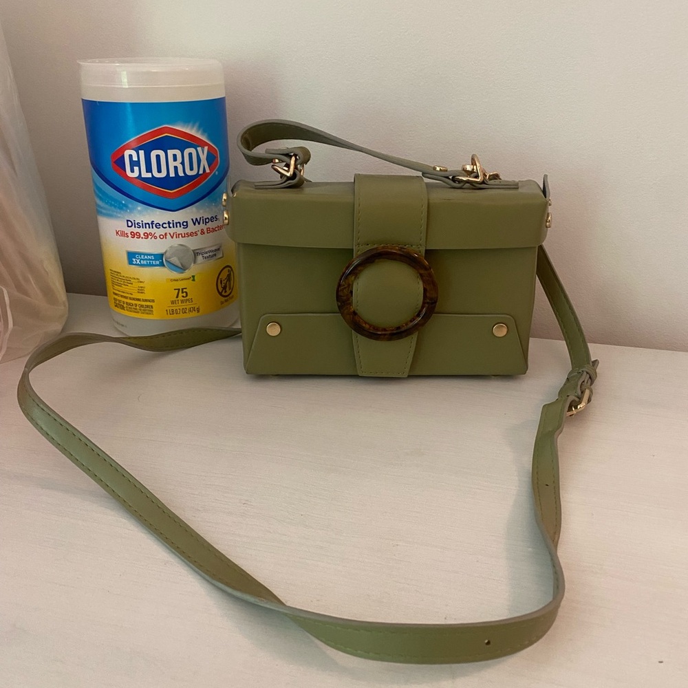 NWOT vintage green purse/bag with magnetic snap closure